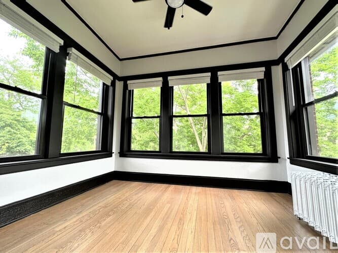 Chicago Apartment: 1400 W Summerdale Ave