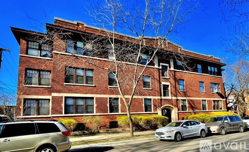 Chicago Apartment: 1400 W Summerdale Ave