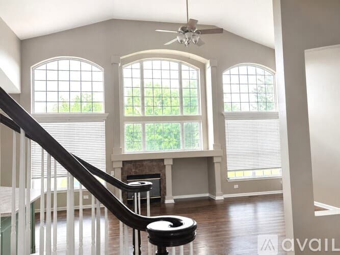 Naperville House: 627 Conestoga Rd