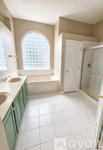 Naperville House: 627 Conestoga Rd