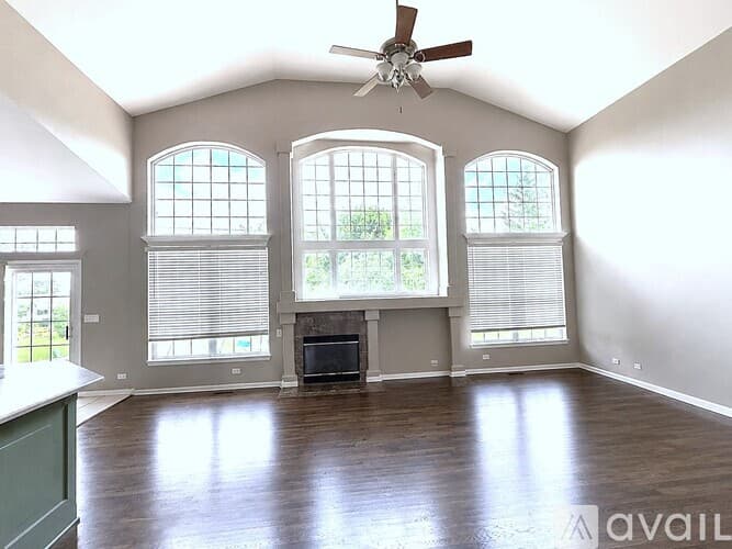 Naperville House: 627 Conestoga Rd