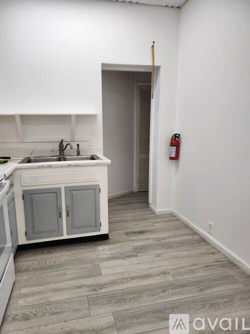 Berlin Apartment: 25 Washington Avenue