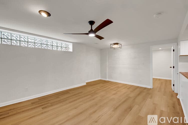Atlanta House: 1375 Funston St SE