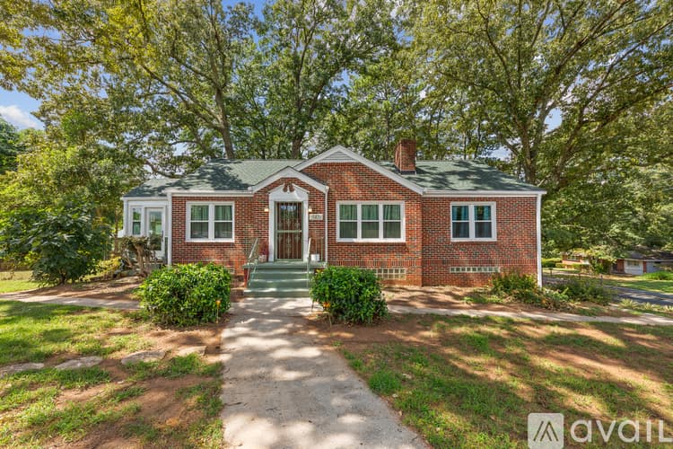 Atlanta House: 1375 Funston St SE