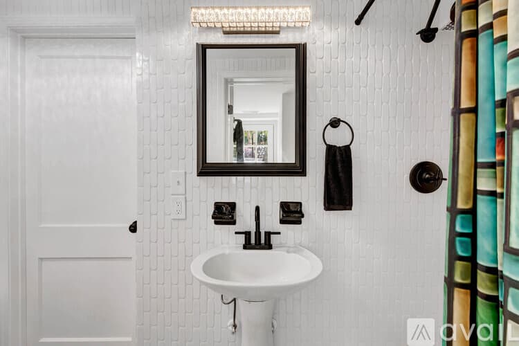 Atlanta House: 1375 Funston St SE