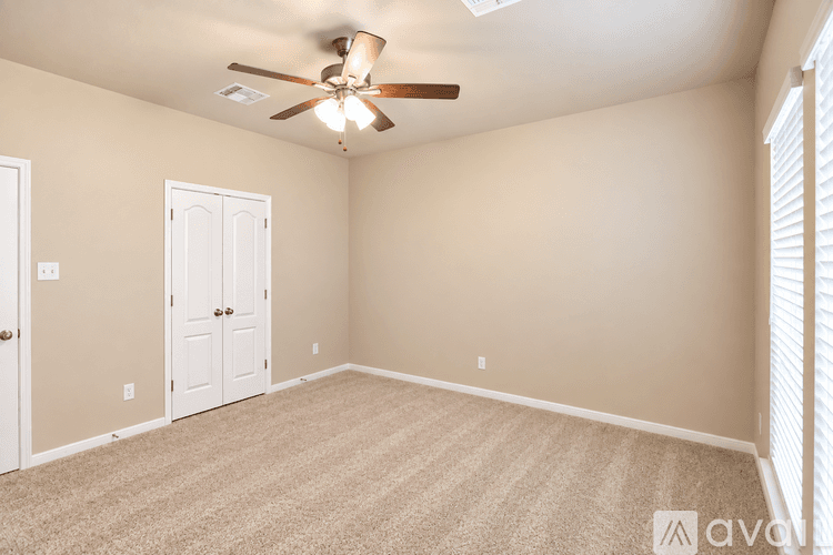 Troy House: 724 Gingham Trl