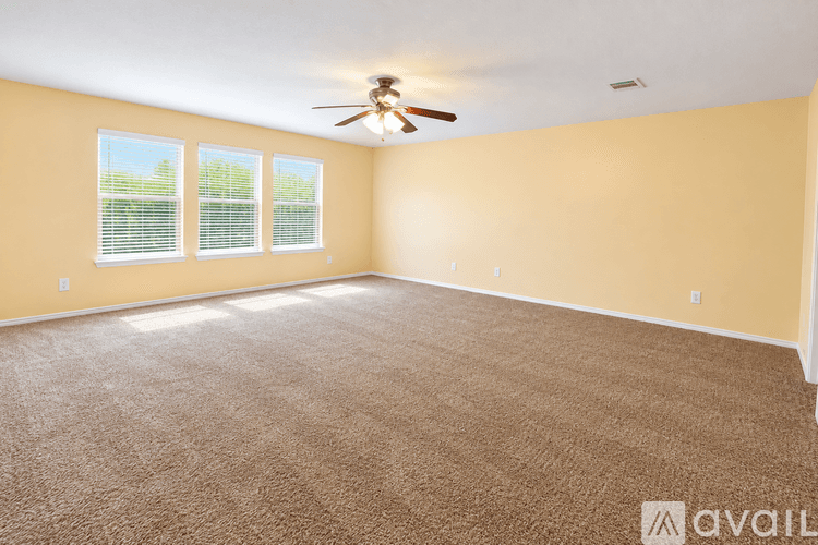 Temple House: 411 Sunrise Bluff