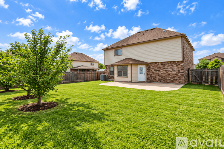 Temple House: 411 Sunrise Bluff