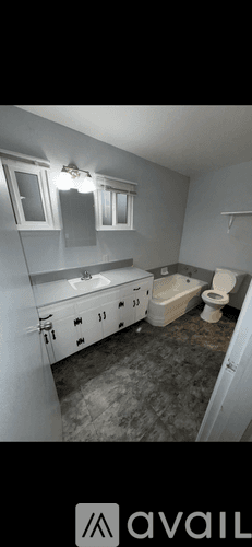Fresno Apartment: 1438 W Clinton Ave
