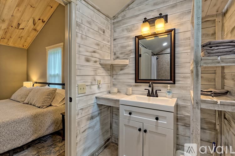 Rabun Gap House: 243 Ov Justus Rd