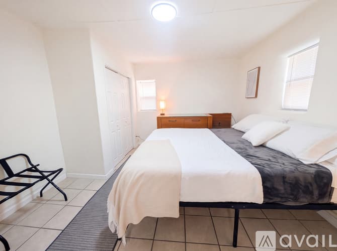 Albuquerque Apartment: 1203 Barelas Rd SW