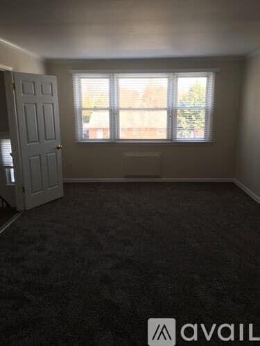 Claymont Apartment: 6 Melvin Drive