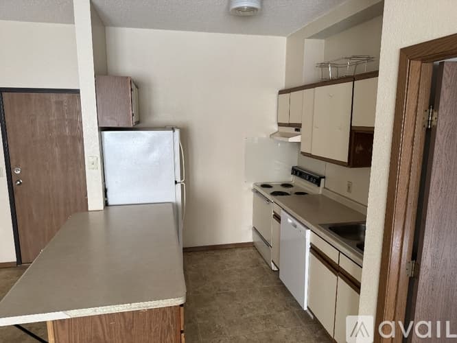 St. Cloud Apartment: 1120 9th Ave S
