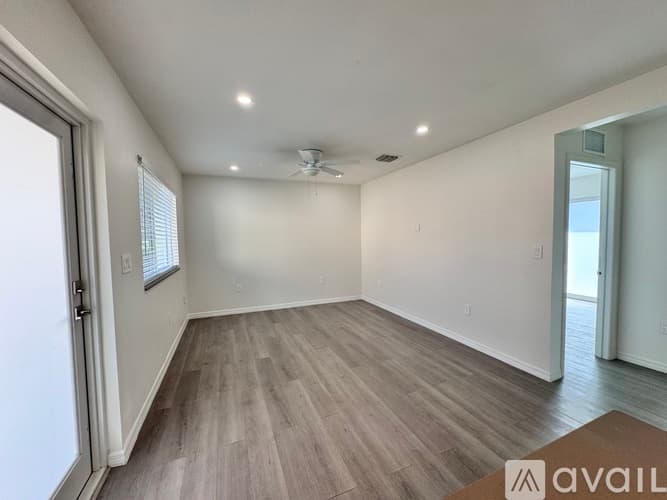 Miami Apartment: 7128 SW 22nd St