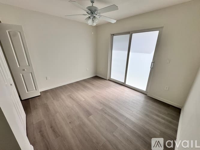 Miami Apartment: 7128 SW 22nd St
