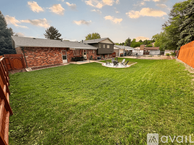 Colorado Springs House: 2223 Northglen Dr