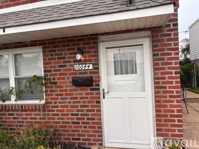 Philadelphia Apartment: 10044 Verree Rd