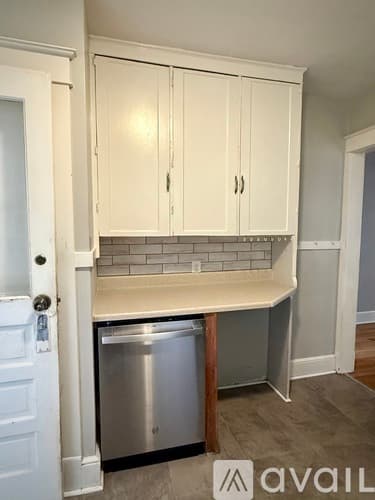 Johnson City House: 69 Floral Ave