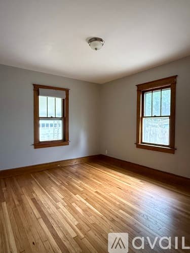 Johnson City House: 69 Floral Ave