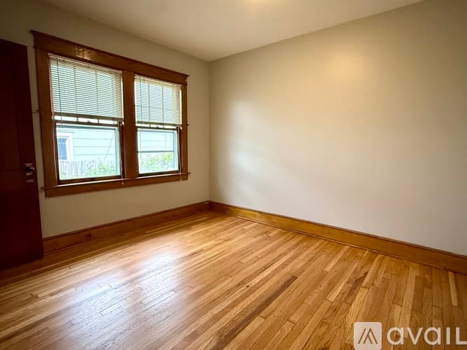 Johnson City House: 69 Floral Ave