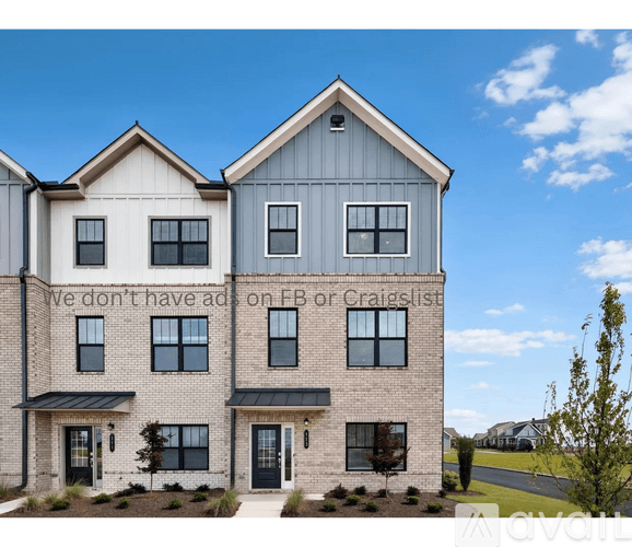 Perry Townhome: 113 Billboard Ave