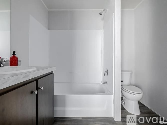 Brighton Apartment: 105 Longs Peak St