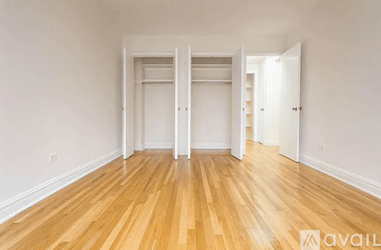 New York Apartment: 151 W 15th St