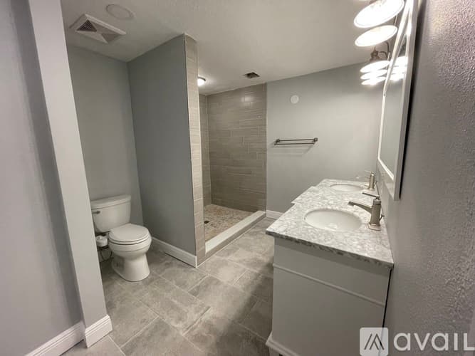 Tampa House: 310 East Gladys Street