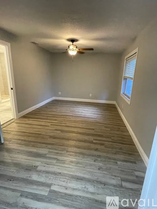 Tampa House: 310 East Gladys Street