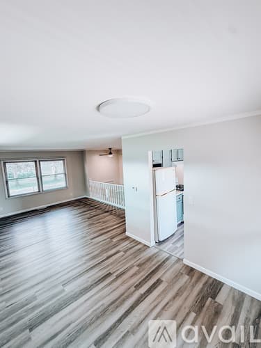 Oswego House: 6 Marlin Drive