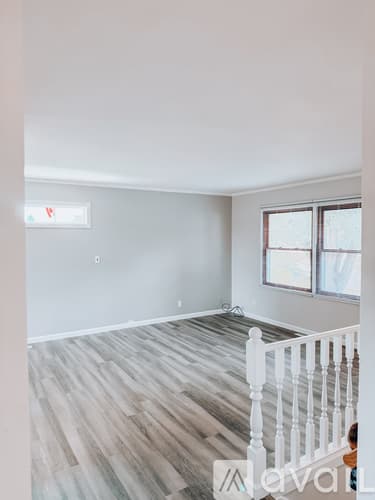 Oswego House: 6 Marlin Drive