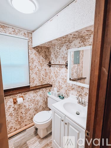 Oswego House: 6 Marlin Drive