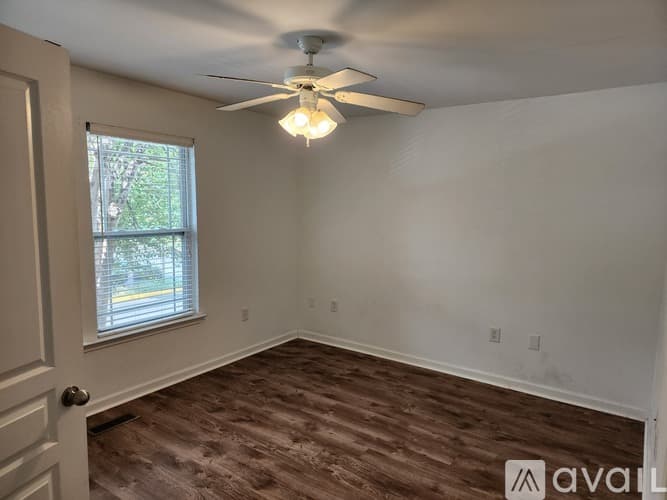Athens Condo: 490 South Barnett Shoals Road