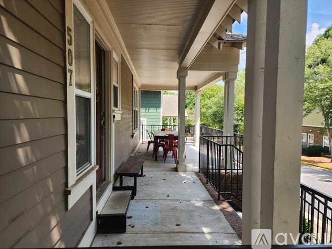 Athens Condo: 490 South Barnett Shoals Road