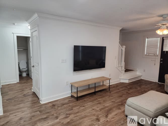 Athens Condo: 490 South Barnett Shoals Road