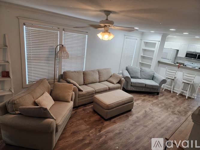 Athens Condo: 490 South Barnett Shoals Road