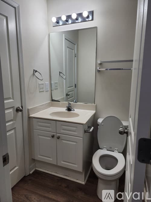 Athens Condo: 490 South Barnett Shoals Road