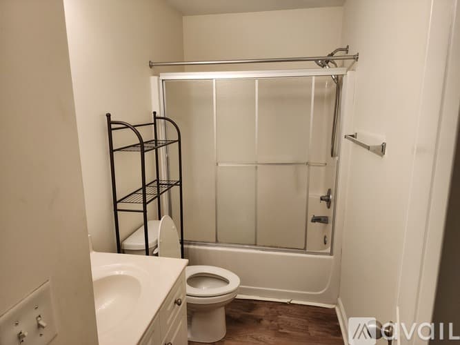 Athens Condo: 490 South Barnett Shoals Road