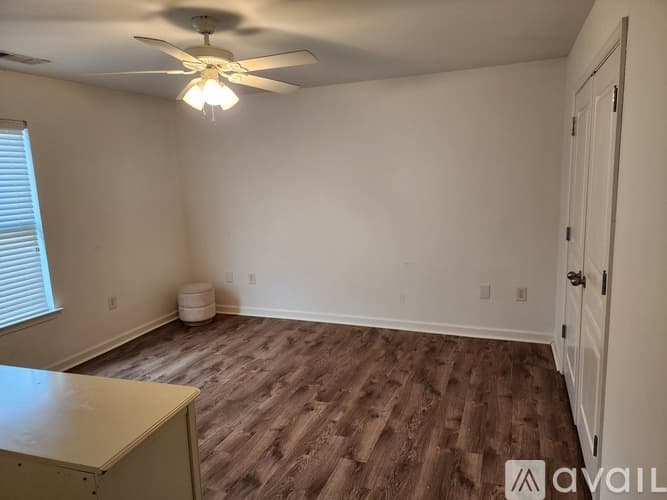 Athens Condo: 490 South Barnett Shoals Road
