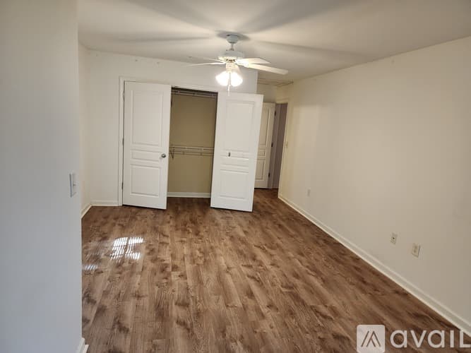 Athens Condo: 490 South Barnett Shoals Road