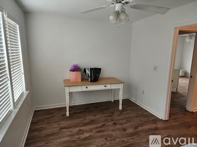 Athens Condo: 490 South Barnett Shoals Road