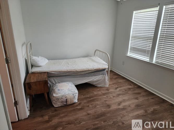 Athens Condo: 490 South Barnett Shoals Road