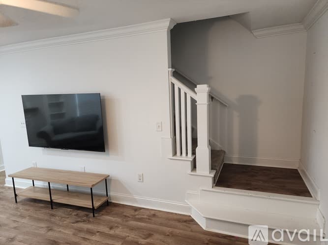 Athens Condo: 490 South Barnett Shoals Road