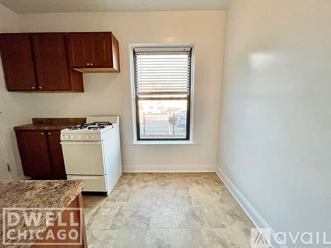 Chicago Apartment: 2651 N Spaulding Ave