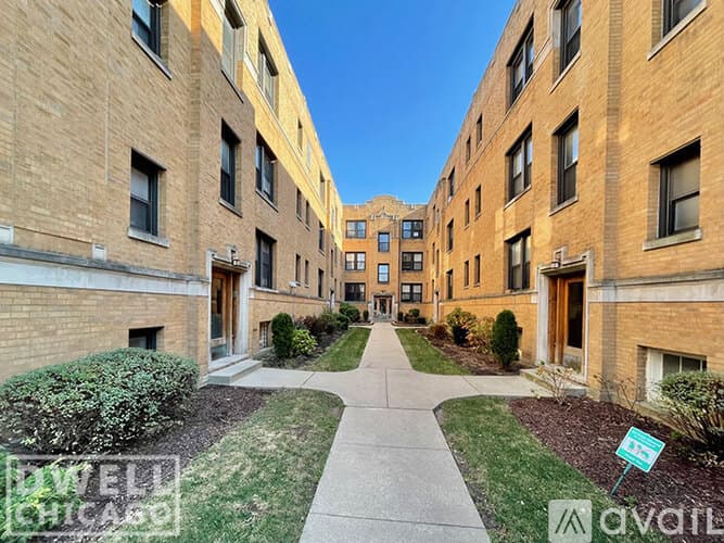 Chicago Apartment: 2651 N Spaulding Ave