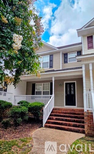Clayton Townhome: 105 Wimbledon Ct