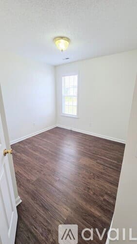 Clayton Townhome: 105 Wimbledon Ct
