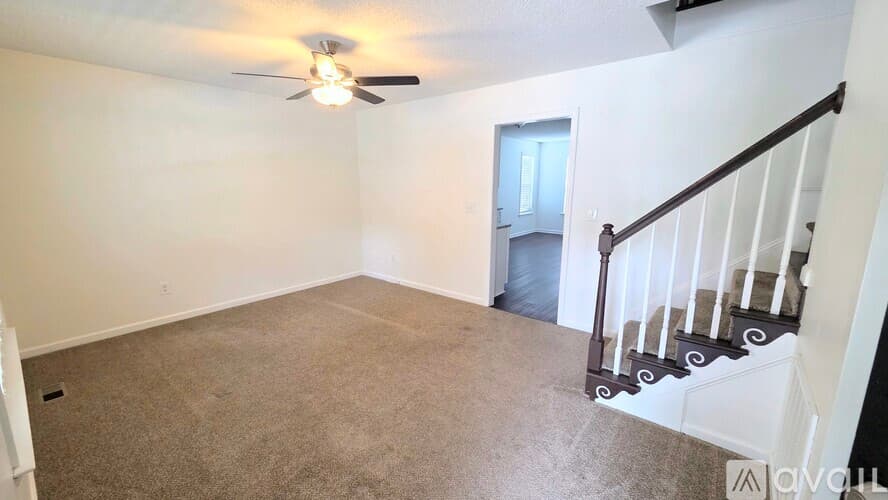 Clayton Townhome: 105 Wimbledon Ct