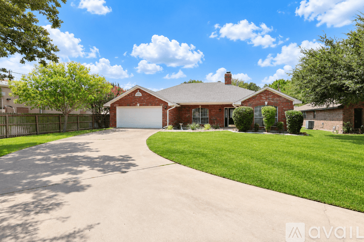 Temple House: 112 Tiger Cir