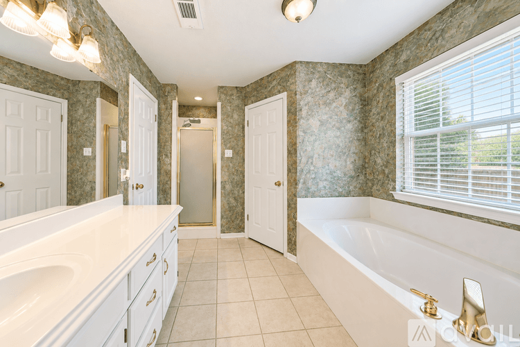Temple House: 112 Tiger Cir
